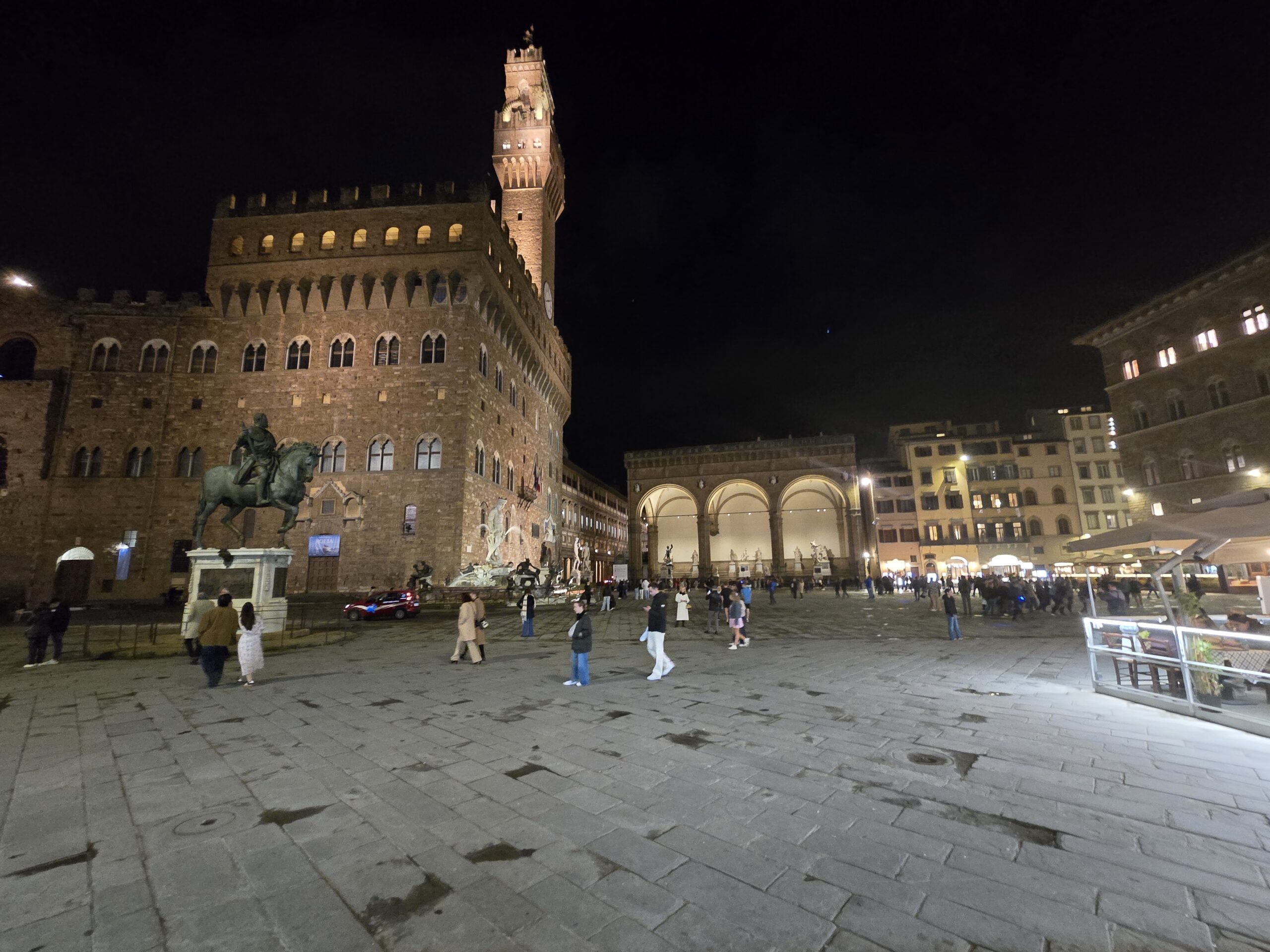 Art, history, politics, religion, all rolled into one place – The Piazza Signoria